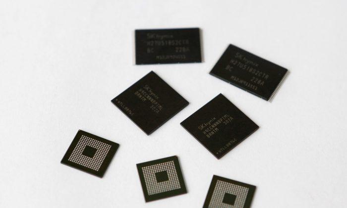US Chipmakers May Give Clues on China Hazard