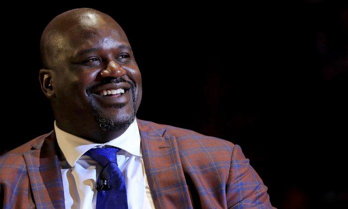 13-Year-Old With Size 18 Feet Couldn’t Afford Shoes, But Then Shaq Shows up After Seeing His Mom’s Online Post